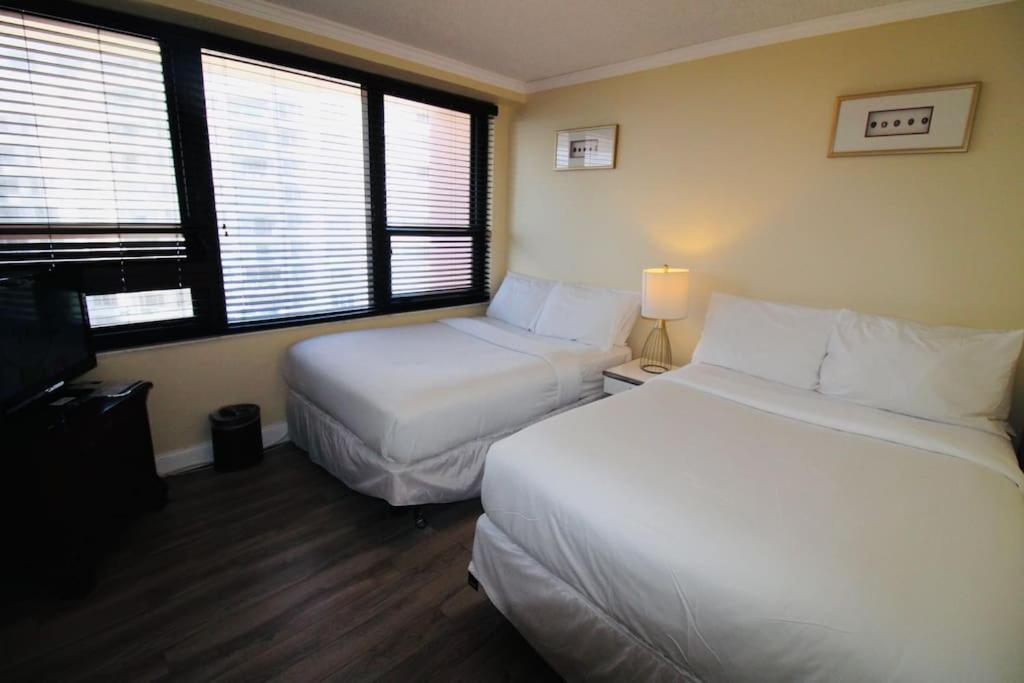 Alexander 511 Beachfront Condo With 2 Pools, Direct Beach Access, Sauna, Tikki Bar マイアミビーチ エクステリア 写真