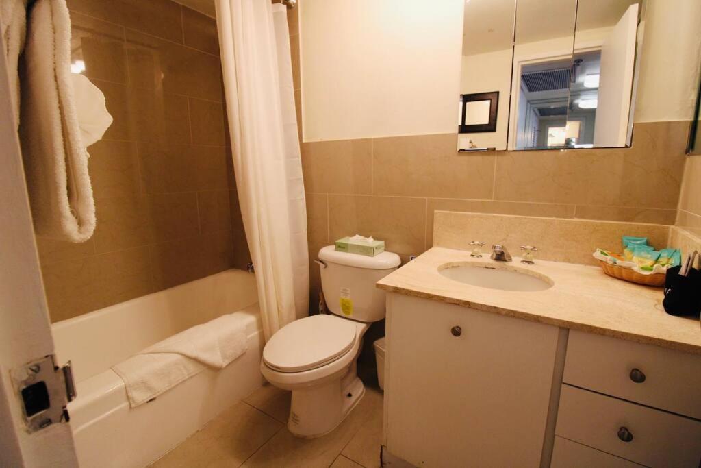Alexander 511 Beachfront Condo With 2 Pools, Direct Beach Access, Sauna, Tikki Bar マイアミビーチ エクステリア 写真