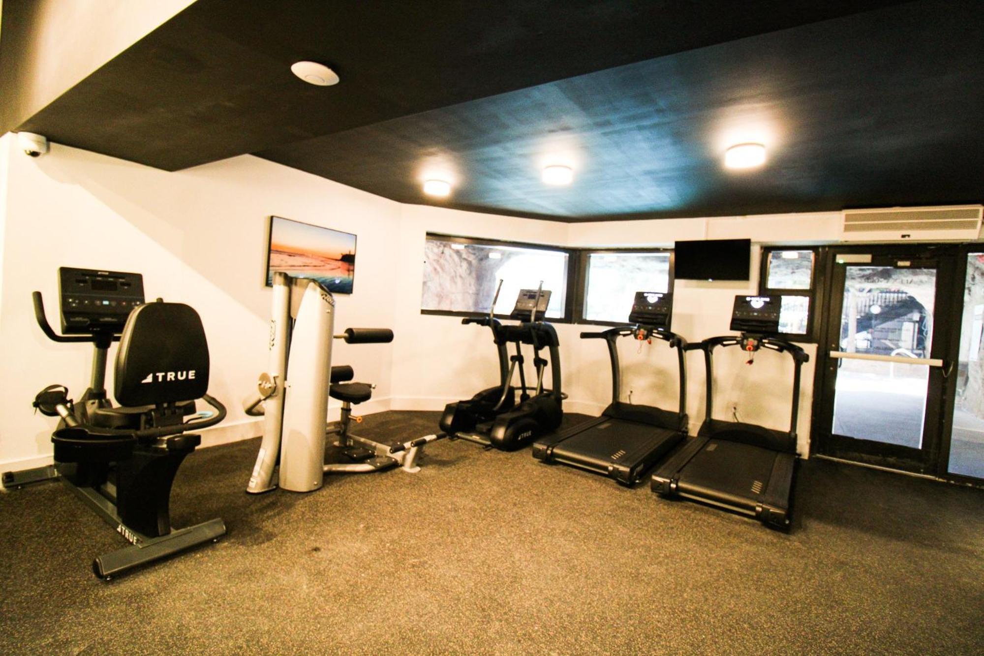 Alexander 511 Beachfront Condo With 2 Pools, Direct Beach Access, Sauna, Tikki Bar マイアミビーチ エクステリア 写真