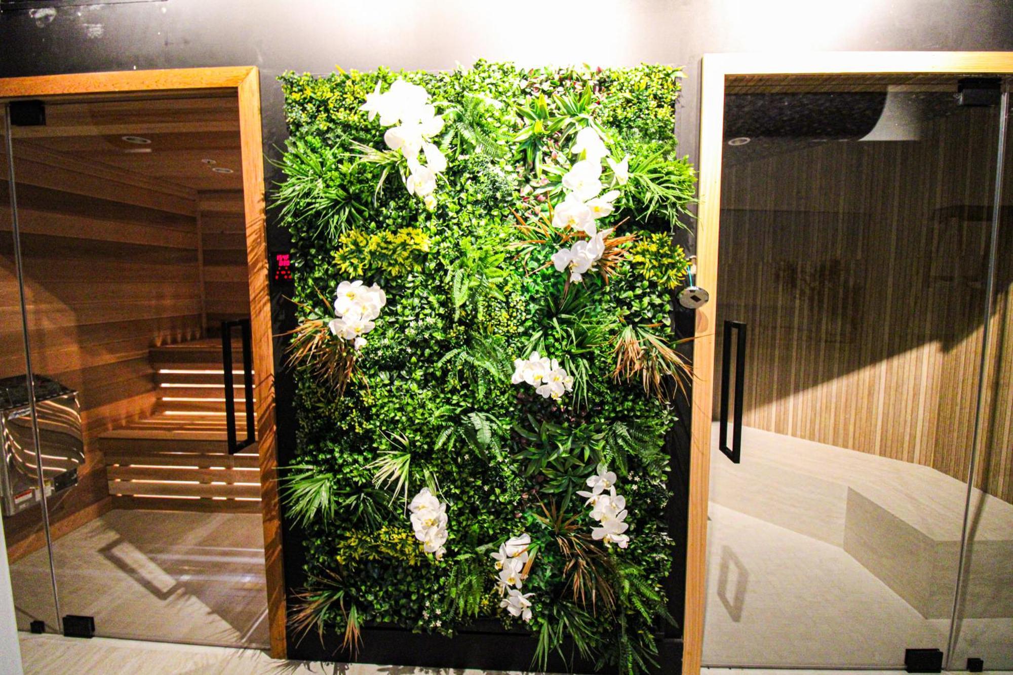 Alexander 511 Beachfront Condo With 2 Pools, Direct Beach Access, Sauna, Tikki Bar マイアミビーチ エクステリア 写真